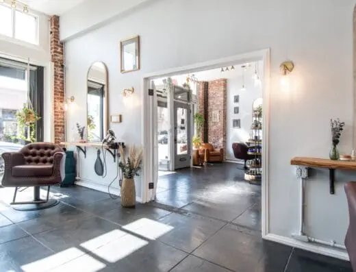 𝖳𝗁𝖾 𝖧𝖠𝖨𝖱 PARLOR on 8th